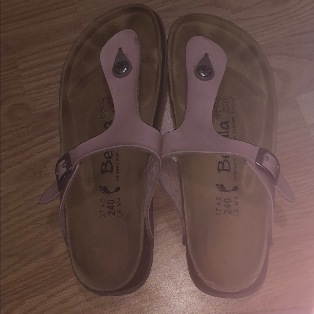 Light pink Birkenstock’s